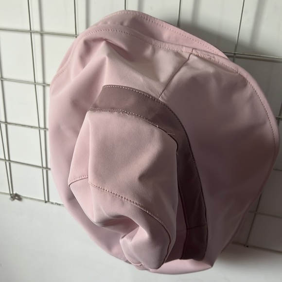 Women’s hat - Picture 2 of 2